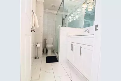 300 Peachtree Street NE #4F, Atlanta, GA 30308 - Photo 4