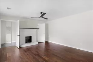 1995 Venetian Dr SW, Atlanta, GA 30311 - Photo 4