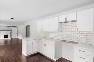 1995 Venetian Dr SW, Atlanta, GA 30311 - Photo 16