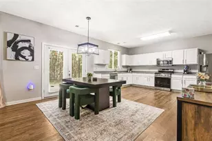 3187 Sable Run Rd, Atlanta, GA 30349 - Photo 16