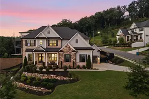 2775 Twisted Oak Ln NE, Marietta, GA 30066 - Photo 2
