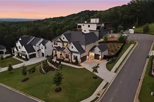 2775 Twisted Oak Ln NE, Marietta, GA 30066 - Photo 4