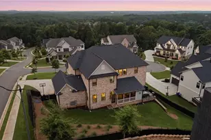 2775 Twisted Oak Ln NE, Marietta, GA 30066 - Photo 2