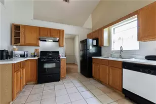 2805 Avalon Meadows Ln, Lawrenceville, GA 30044 - Photo 6
