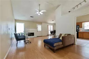 2805 Avalon Meadows Ln, Lawrenceville, GA 30044 - Photo 2
