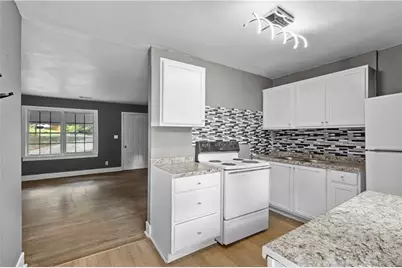 2436 Clarissa Drive NW, Atlanta, GA 30318 - Photo 6