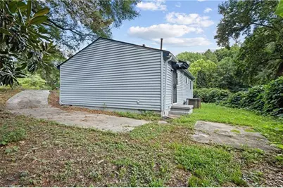 2436 Clarissa Drive NW, Atlanta, GA 30318 - Photo 20