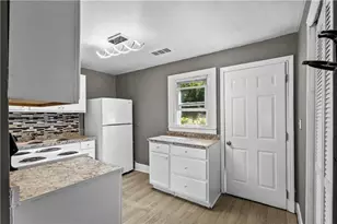2436 Clarissa Dr NW, Atlanta, GA 30318 - Photo 4