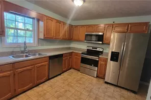 124 Taylors Ln, Carrollton, GA 30117 - Photo 6