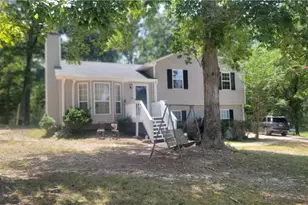 124 Taylors Ln, Carrollton, GA 30117 - Photo 2
