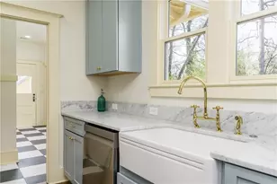 3117 Semmes St, East Point, GA 30344 - Photo 6