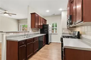 2870 Cross Creek Ct, Cumming, GA 30040 - Photo 2