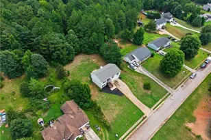 305 Hunters Trce, Covington, GA 30014 - Photo 8