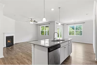4410 Montberry Ln, Fairburn, GA 30213 - Photo 8