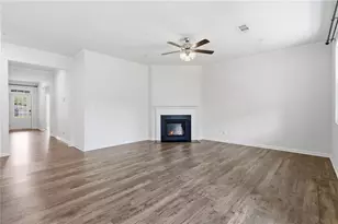 4410 Montberry Ln, Fairburn, GA 30213 - Photo 6