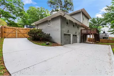 3026 Skyland Drive NE, Atlanta, GA 30341 - Photo 32
