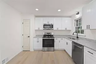 2107 Windsor Dr, Snellville, GA 30078 - Photo 10