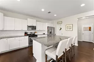 2064 Woodmarsh Cir, Auburn, GA 30011 - Photo 10