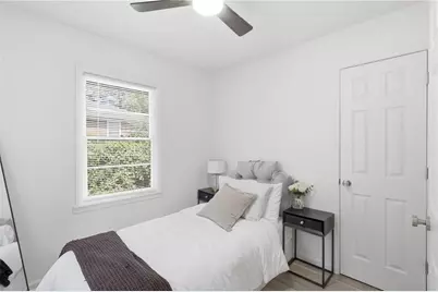 1300 Waverly Dr, Forest Park, GA 30297 - Photo 16