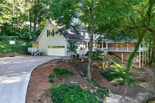 2290 Old Orchard Dr, Marietta, GA 30068 - Photo 4