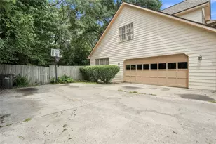 1915 Rockside Ln, Snellville, GA 30078 - Photo 16