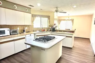 3150 Bolero Dr, Atlanta, GA 30341 - Photo 10
