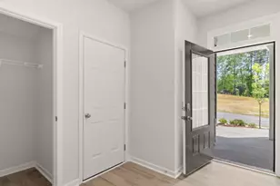 1825 Mdw Grn Cir, Gainesville, GA 30501 - Photo 4