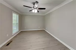 385 Deerwood Dr, Suwanee, GA 30024 - Photo 18