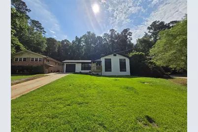 2400 Glenrock Drive, Decatur, GA 30032 - Photo 2