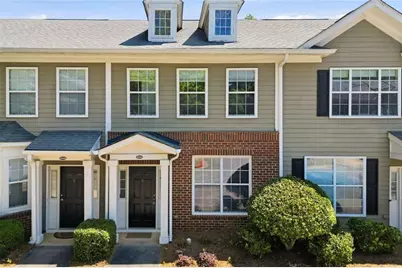 2086 Del Lago Circle, Kennesaw, GA 30152 - Photo 2