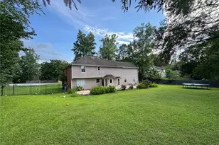 760 Kings Crest Ct, Fairburn, GA 30213 - Photo 10