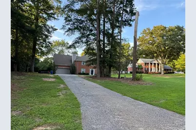 760 Kings Crest Court, Fairburn, GA 30213 - Photo 2