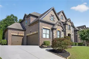 2013 Skybrooke Ln, Hoschton, GA 30548 - Photo 2