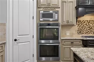 2013 Skybrooke Ln, Hoschton, GA 30548 - Photo 16