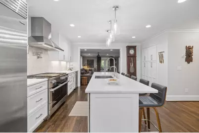 460 Brentwood Drive NE, Atlanta, GA 30305 - Photo 8