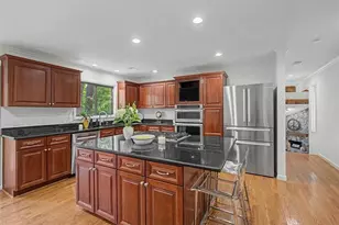 550 Matterhorn Way, Alpharetta, GA 30022 - Photo 4