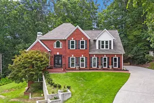 1110 Sheridan Way, Gainesville, GA 30506 - Photo 2