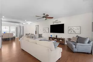 203 Camelia Ct, Griffin, GA 30223 - Photo 8