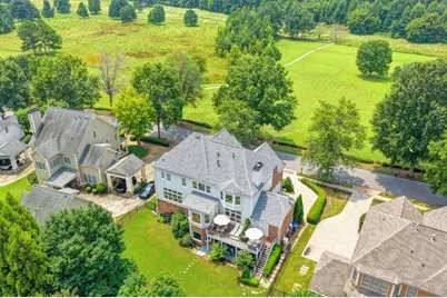 4825 Meadow Park Lane, Suwanee, GA 30024 - Photo 4