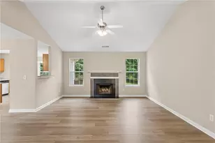 785 Pinewood Dr, Marietta, GA 30064 - Photo 8