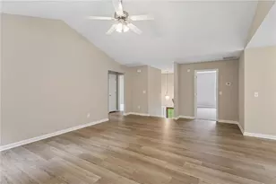 785 Pinewood Dr, Marietta, GA 30064 - Photo 10