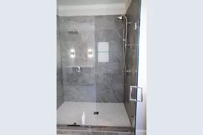 260 Lake Summit View, Atlanta, GA 30342 - Photo 36