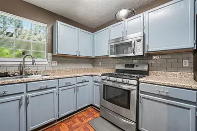 6258 Phillips Lake Court, Lithonia, GA 30058 - Photo 10