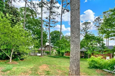 5597 Bob White Circle, Lilburn, GA 30047 - Photo 36