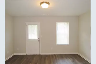 6399 Redan Square, Lithonia, GA 30058 - Photo 4