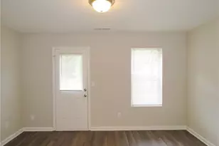 6399 Redan Square, Lithonia, GA 30058 - Photo 4