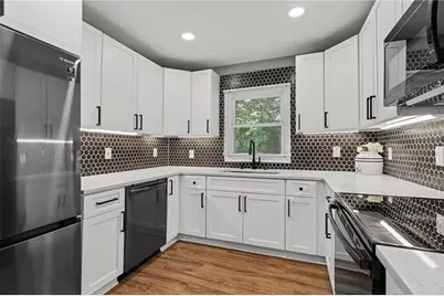 208 Silver Springs Circle SW, Atlanta, GA 30310 - Photo 10