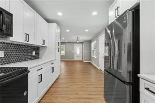 208 Silver Springs Cir SW, Atlanta, GA 30310 - Photo 8