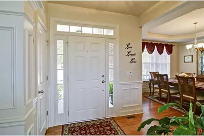 503 Lakeview Court, Woodstock, GA 30188 - Photo 2