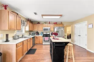 590 Buckingham Ter, Fairburn, GA 30213 - Photo 8
